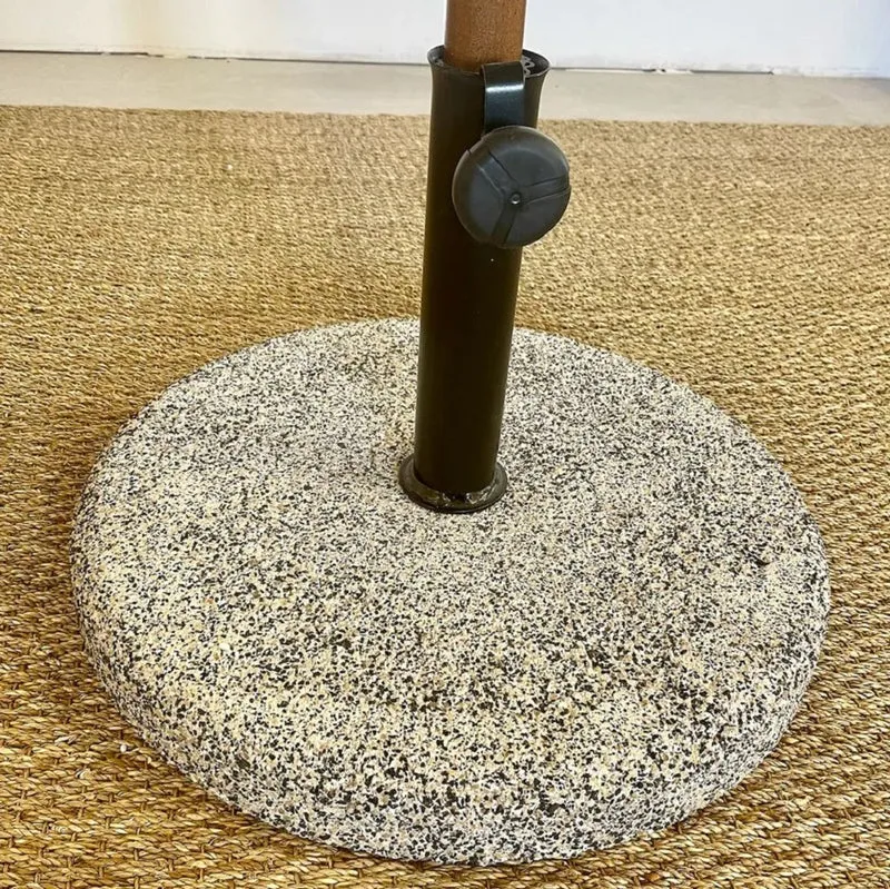 Casa Padrino Luxus Sonnenschirm mit Ständer Braun 200 x 200 cm
