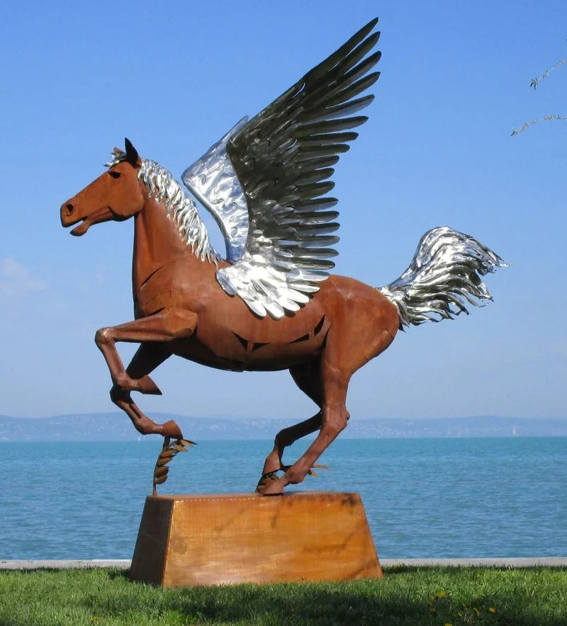 Casa Padrino Luxus Deko Skulptur Pegasus Pferd mit Sockel Rost / Silber 288 x 175 x H. 305 cm - Lebensgroße Stahl Skulptur - Riesige Garten Deko Figur - Garten Skulpturen - Metall Skulpturen