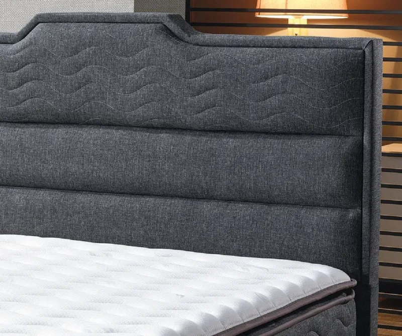 Casa Padrino Luxus Doppelbett Grau / Weiß / Schwarz 180 x 200 cm - Massivholz Bett mit Kopfteil und Matratze - Schlafzimmer Möbel - Hotel Möbel - Luxus Möbel - Luxus Einrichtung