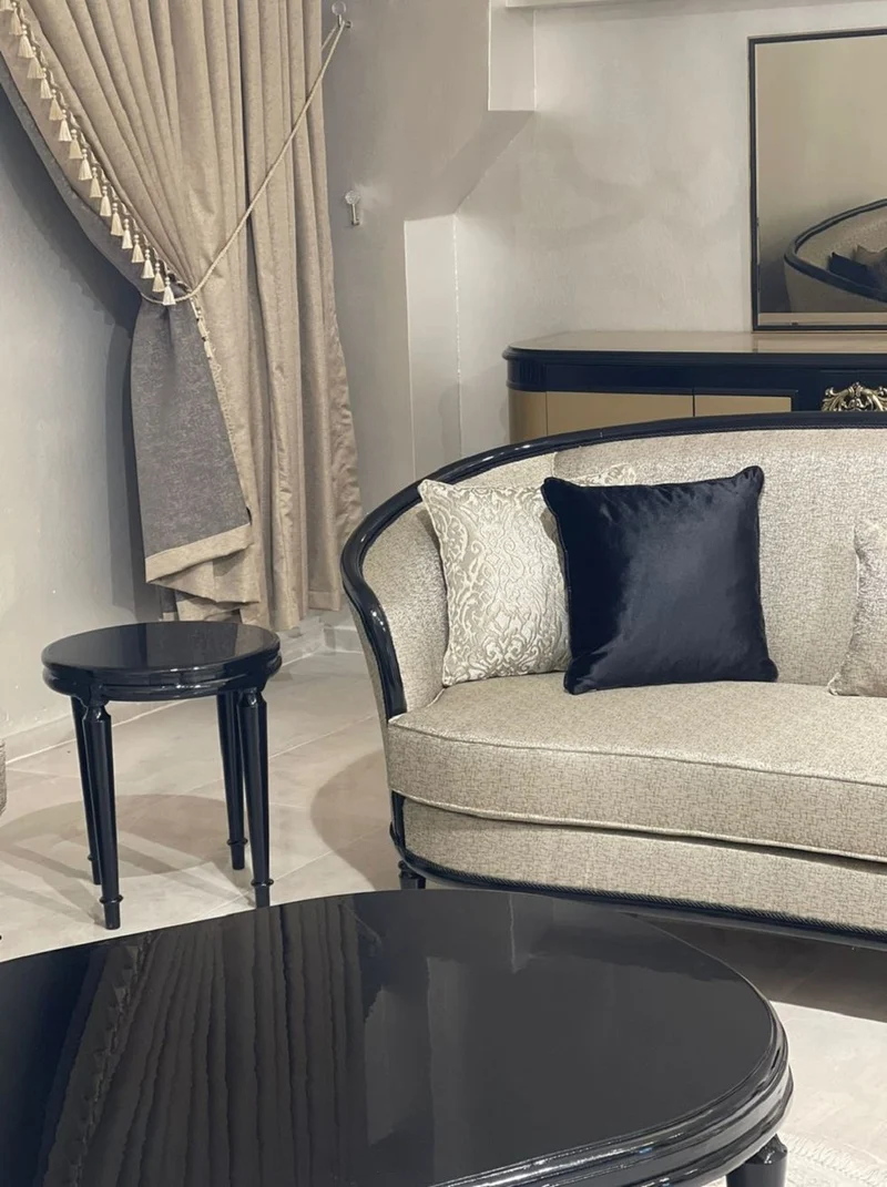 Casa Padrino Luxus Barock Couchtisch Schwarz - Ovaler Barockstil Wohnzimmertisch - Luxus Wohnzimmer Möbel im Barockstil - Barock Möbel - Edel & Prunkvoll
