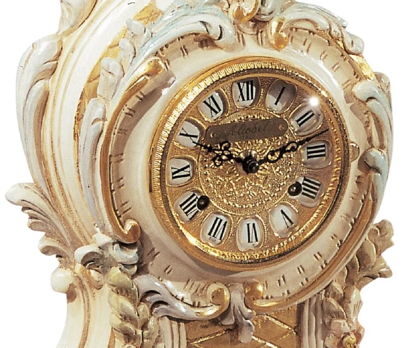 Casa Padrino Luxus Barock Tischuhr Creme / Weiß / Gold - Prunkvolle Barockstil Uhr - Handgeschnitzte Barock Schreibtischuhr - Luxus Qualität - Made in Italy