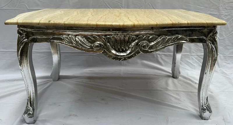 Casa Padrino Barock Couchtisch Silber / Creme - Rechteckiger Massivholz Wohnzimmertisch mit Marmorplatte - Barockstil Wohnzimmer Möbel - Barock Möbel - Antik Stil Wohnzimmer Möbel