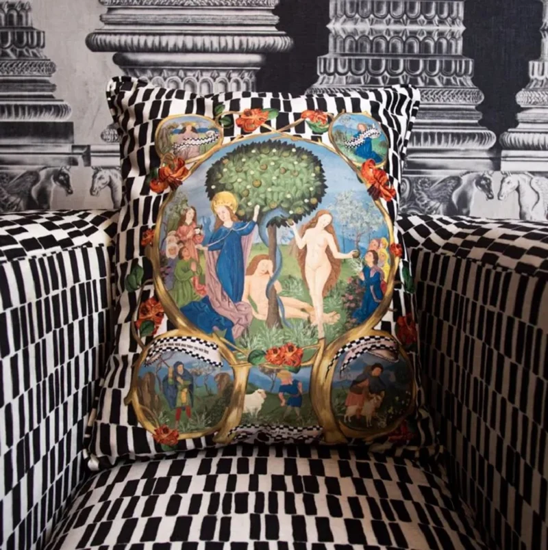Casa Padrino Luxus Designer Samt Sessel mit Kissen Schwarz / Weiß / Orange 80 x 68 x H. 99 cm - Wohnzimmer Sessel - Hotel Sessel - Wohnzimmer Möbel - Hotel Möbel - Luxus Möbel - Designer Möbel