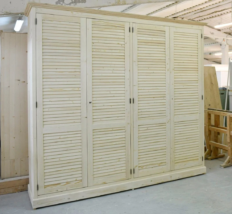 Casa Padrino Landhausstil Schlafzimmerschrank Naturfarben 254 x 59 x H. 230 cm - Massivholz Kleiderschrank mit 4 Türen und 2 Schubladen - Massivholz Schlafzimmer Möbel im Landhausstil