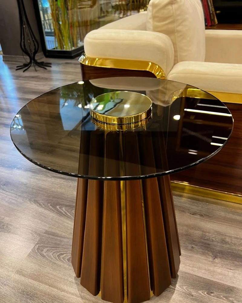 Casa Padrino Luxus Beistelltisch Braun / Gold Ø 50 x H. 60 cm - Runder Tisch mit Glasplatte - Wohnzimmer Möbel - Luxus Möbel - Hotel Möbel - Luxus Kollektion