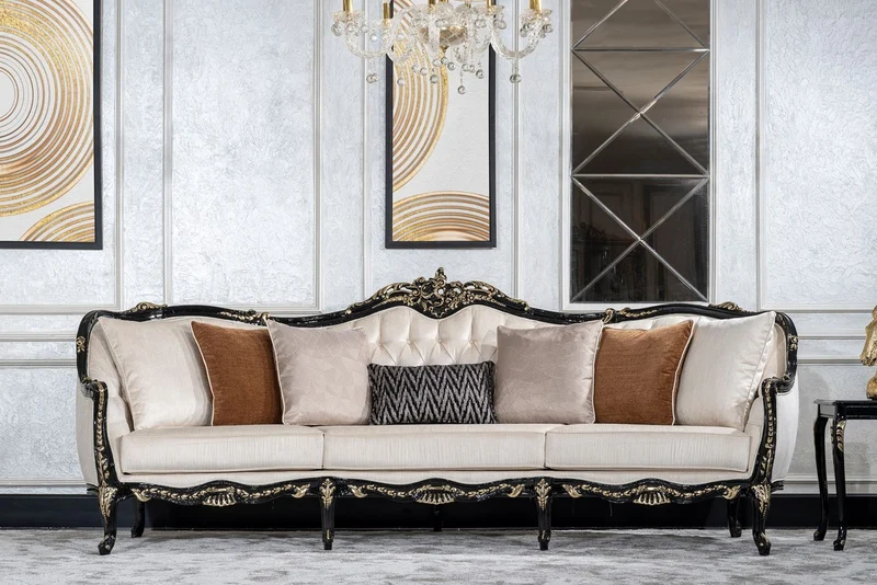 Casa Padrino Luxus Barock Wohnzimmer Sofa Creme / Schwarz / Gold - Handgefertigtes Barockstil Sofa mit dekorativen Kissen - Luxus Wohnzimmer Möbel im Barockstil - Barock Möbel - Edel & Prunkvoll