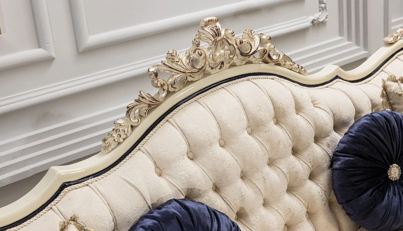 Casa Padrino Luxus Barock Wohnzimmer Set Weiß / Creme / Schwarz / Antik Gold - 2 Barock Sofas & 2 Barock Sessel & 1 Barock Couchtisch - Luxus Wohnzimmer Möbel im Barockstil - Barock Möbel