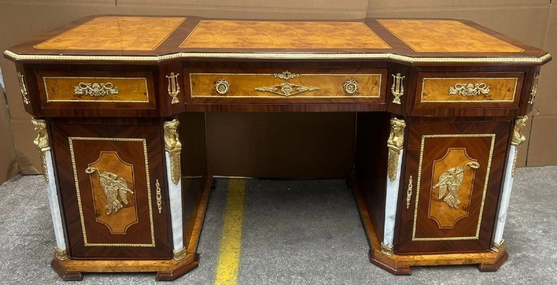 Casa Padrino Barock Schreibtisch Braun / Hellbraun / Weiß / Gold - Handgefertigter Barockstil Massivholz Bürotisch - Büro Möbel im Barockstil - Barock Möbel