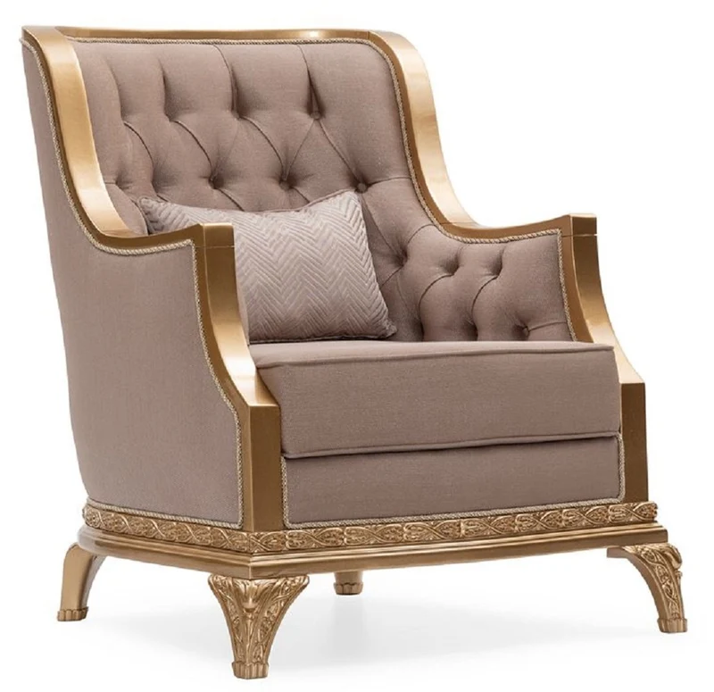 Casa Padrino Luxus Barock Wohnzimmer Sessel Braun / Gold - Handgefertigter Barockstil Sessel mit dekorativem Kissen - Luxus Wohnzimmer Möbel im Barockstil - Barock Möbel