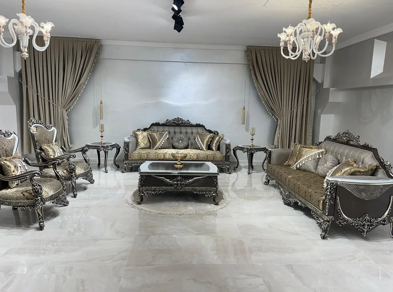 Casa Padrino Luxus Barock Sofa Silber / Gold / Weiß / Schwarz / Silber - Prunkvolles Wohnzimmer Sofa - Barockstil Wohnzimmer Möbel - Luxus Möbel im Barockstil - Edel & Prunkvoll