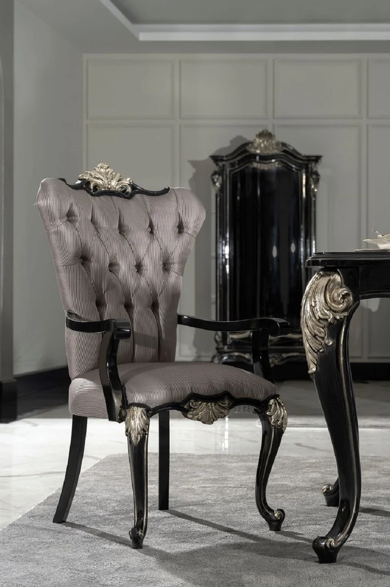 Casa Padrino Luxus Barock Esszimmer Stuhl 4er Set mit Armlehnen Silber / Schwarz / Silber - Prunkvolle Barockstil Küchen Stühle - Luxus Barock Esszimmer Möbel - Edel & Prunkvoll
