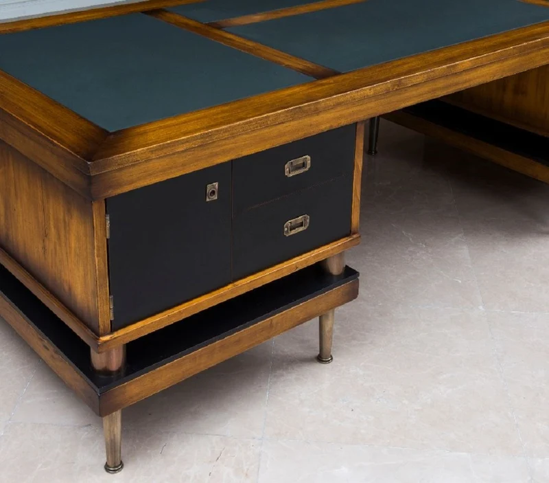 Casa Padrino Luxus Vintage Stil Schreibtisch Naturfarben / Braun / Schwarz / Grün 252 x 102 x H. 77 cm - Massivholz Bürotisch mit Kunstleder - Vintage Stil Büro Möbel - Luxus Büro Möbel