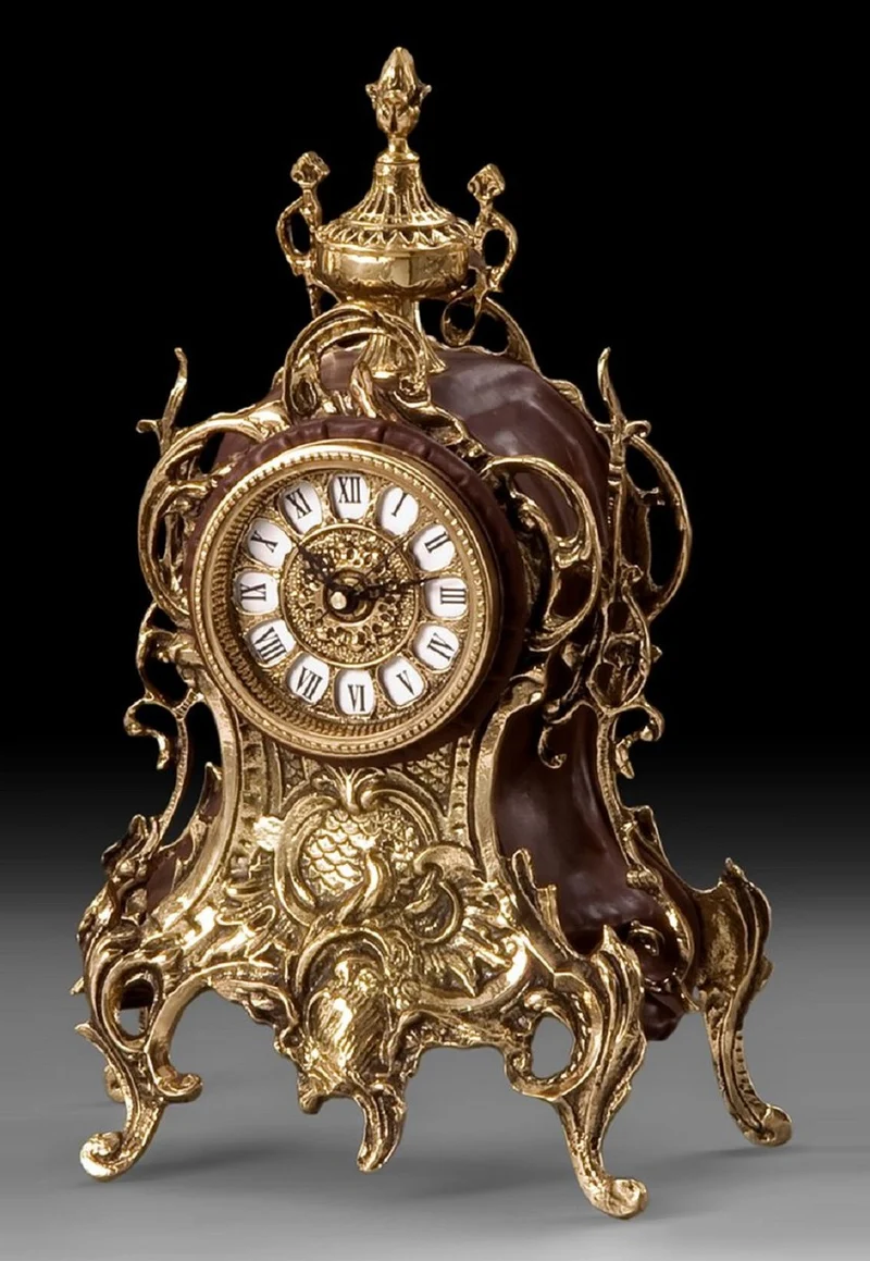 Casa Padrino Luxus Barock Tischuhr Gold / Braun 19 x H. 35 cm - Handgefertigte Bronze Uhr im Barockstil - Barock Schreibtischuhr - Barock Schreibtisch Deko - Barock Deko Accessoires - Barockstil Uhren