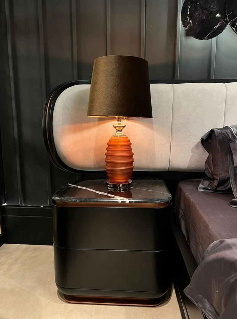 Casa Padrino Luxus Nachtkommode Schwarz / Kupfer 60 x 50 x H. 57 cm - Massivholz Nachttisch mit 2 Schubladen und Marmorplatte - Schlafzimmer Möbel - Hotel Möbel - Luxus Möbel