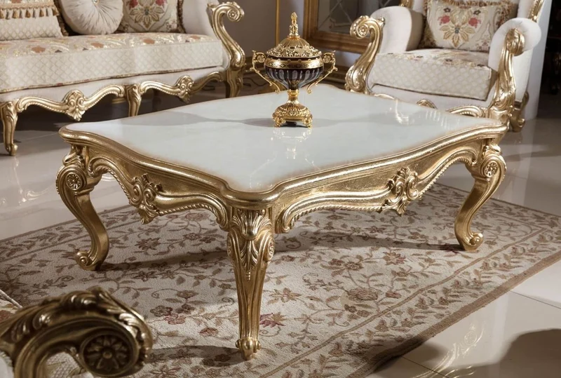 Casa Padrino Luxus Barock Couchtisch Weiß / Gold - Prunkvoller Wohnzimmertisch im Barockstil - Luxus Wohnzimmer Möbel im Barockstil - Barock Möbel - Barock Wohnzimmer Einrichtung