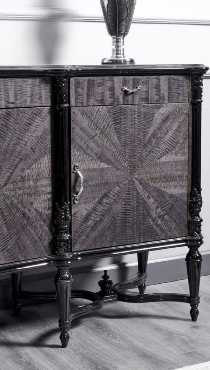 Casa Padrino Luxus Barock Sideboard Grau / Schwarz - Prunkvoller Massivholz Schrank mit 4 Türen und 3 Schubladen - Luxus Möbel im Barockstil - Barock Möbel - Barock Einrichtung - Edel & Prunkvoll