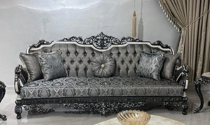 Casa Padrino Luxus Barock Wohnzimmer Set Silber / Weiß / Schwarz / Gold - 2 Barock Sofas & 2 Barock Sessel & 1 Barock Couchtisch - Luxus Wohnzimmer Möbel im Barockstil - Barock Möbel