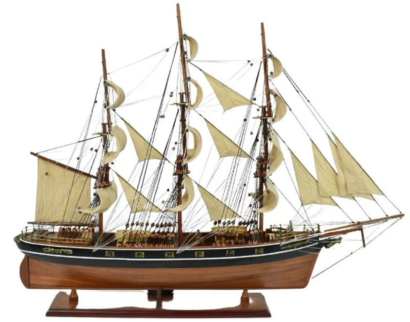 Casa Padrino Luxus Flaggschiff Cutty Sark Braun / Schwarz / Weiß 70 x 28 x H. 85 cm - Handgefertigtes Deko Schiff - Holzschiff - Segelschiff - Kriegsschiff - Luxus Deko Accessoires