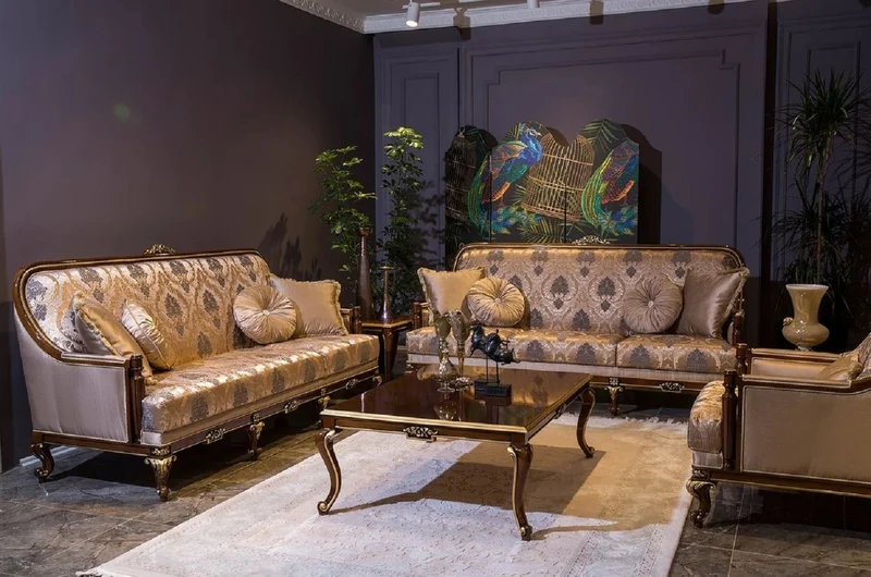 Casa Padrino Luxus Barock Wohnzimmer Set Grau / Braun / Gold - 2 Barock Sofas & 2 Barock Sessel & 1 Barock Couchtisch - Wohnzimmer Möbel im Barockstil - Barock Möbel - Barock Einrichtung