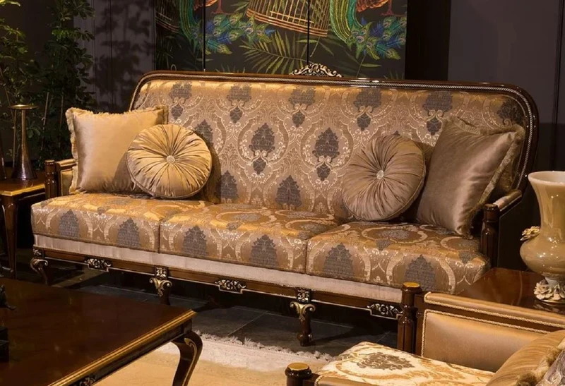 Casa Padrino Luxus Barock Wohnzimmer Set Grau / Braun / Gold - 2 Barock Sofas & 2 Barock Sessel & 1 Barock Couchtisch - Wohnzimmer Möbel im Barockstil - Barock Möbel - Barock Einrichtung