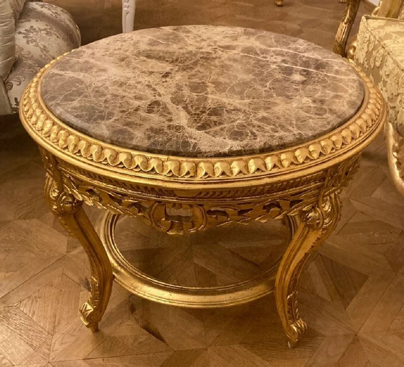 Casa Padrino Barock Couchtisch mit Marmorplatte Gold / Grau - Runder Massivholz Wohnzimmertisch im Barockstil - Barockstil Wohnzimmer Möbel - Barock Möbel - Antik Stil Wohnzimmer Möbel