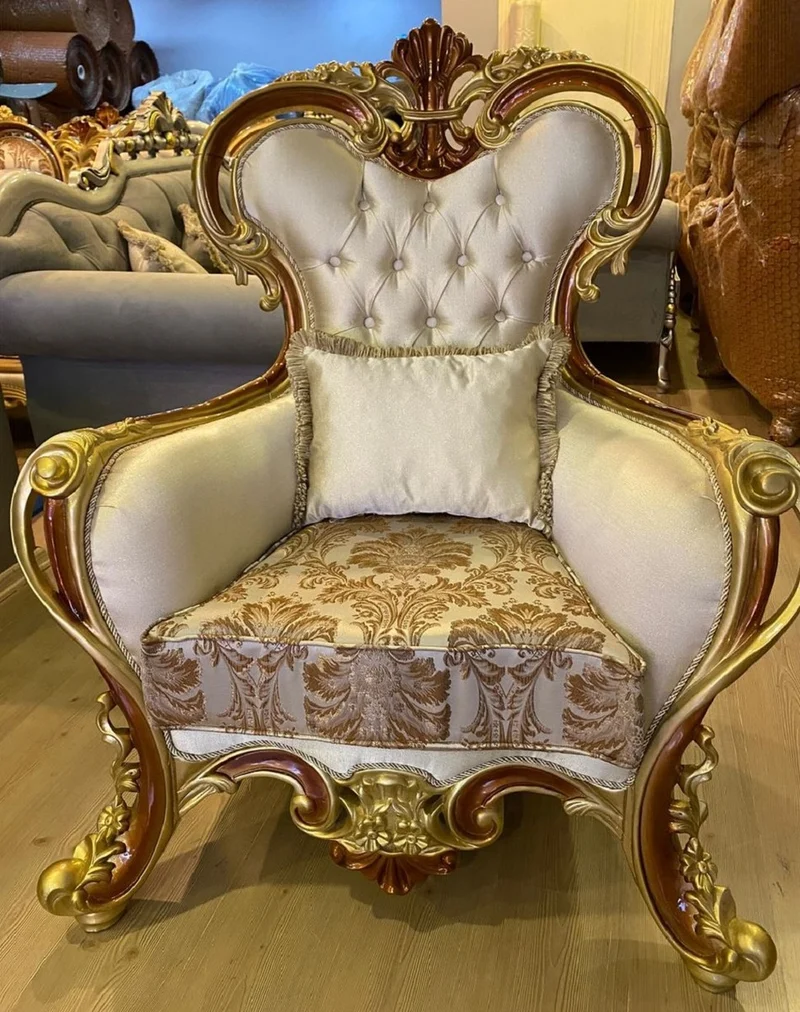 Casa Padrino Luxus Barock Wohnzimmer Set Creme / Silber / Gold / Braun - 2 Barock Sofas & 2 Barock Sessel & 1 Barock Couchtisch - Luxus Wohnzimmer Möbel im Barockstil - Barock Möbel