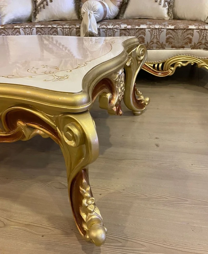 Casa Padrino Luxus Barock Wohnzimmer Set Creme / Silber / Gold / Braun - 2 Barock Sofas & 2 Barock Sessel & 1 Barock Couchtisch - Luxus Wohnzimmer Möbel im Barockstil - Barock Möbel