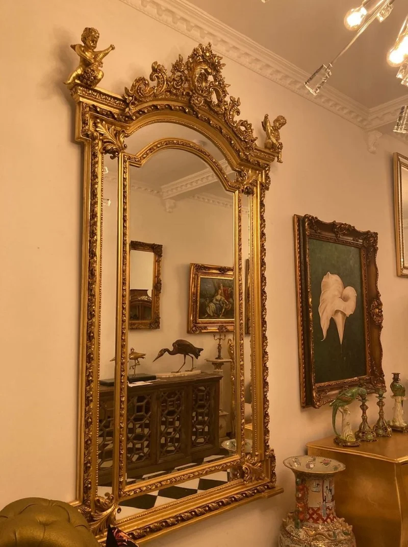 Casa Padrino Barock Spiegel Gold - Handgefertigter Antik Stil Wandspiegel mit dekorativen Engelsfiguren - Wohnzimmer Spiegel - Garderoben Spiegel - Prunkvolle Barock Möbel