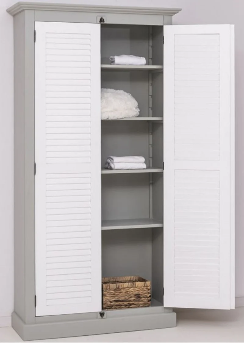 Casa Padrino Landhausstil Kleiderschrank Grau / Weiß 109 x 40 x H. 210 cm - Massivholz Schlafzimmerschrank mit 2 Türen - Landhausstil Schlafzimmer Möbel - Massivholz Möbel im Landhausstil