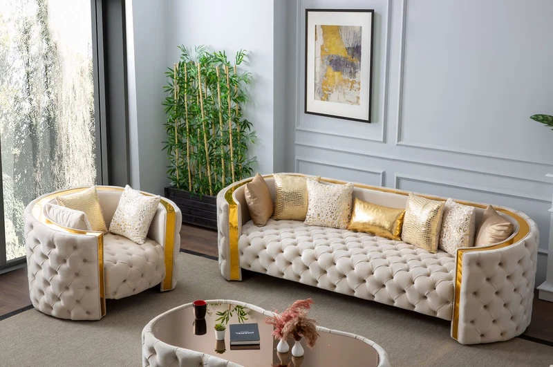 Casa Padrino Luxus Chesterfield 3er Sofa Creme / Gold 260 x 100 x H. 75 cm - Chesterfield Wohnzimmer Sofa - Wohnzimmer Möbel - Chesterfield Möbel - Luxus Möbel - Luxus Einrichtung - Möbel Luxus