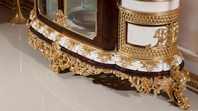 Casa Padrino Luxus Barock Vitrine Weiß / Braun / Gold - Prunkvoller Massivholz Vitrinenschrank mit 2 Glastüren - Barock Möbel - Edel & Prunkvoll