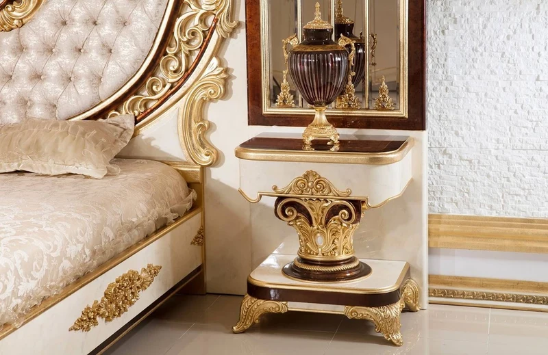 Casa Padrino Luxus Barock Schlafzimmer Set Gold / Weiß / Braun / Gold - 1 Doppelbett mit Kopfteil & 2 Nachtkommoden - Schlafzimmer Möbel im Barockstil - Edel & Prunkvoll