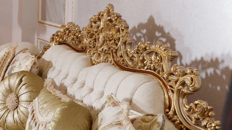 Casa Padrino Luxus Barock Sofa Weiß / Mehrfarbig / Braun / Gold - Prunkvolles Wohnzimmer Sofa mit elegantem Muster - Barock Wohnzimmer & Hotel Möbel - Edel & Prunkvoll