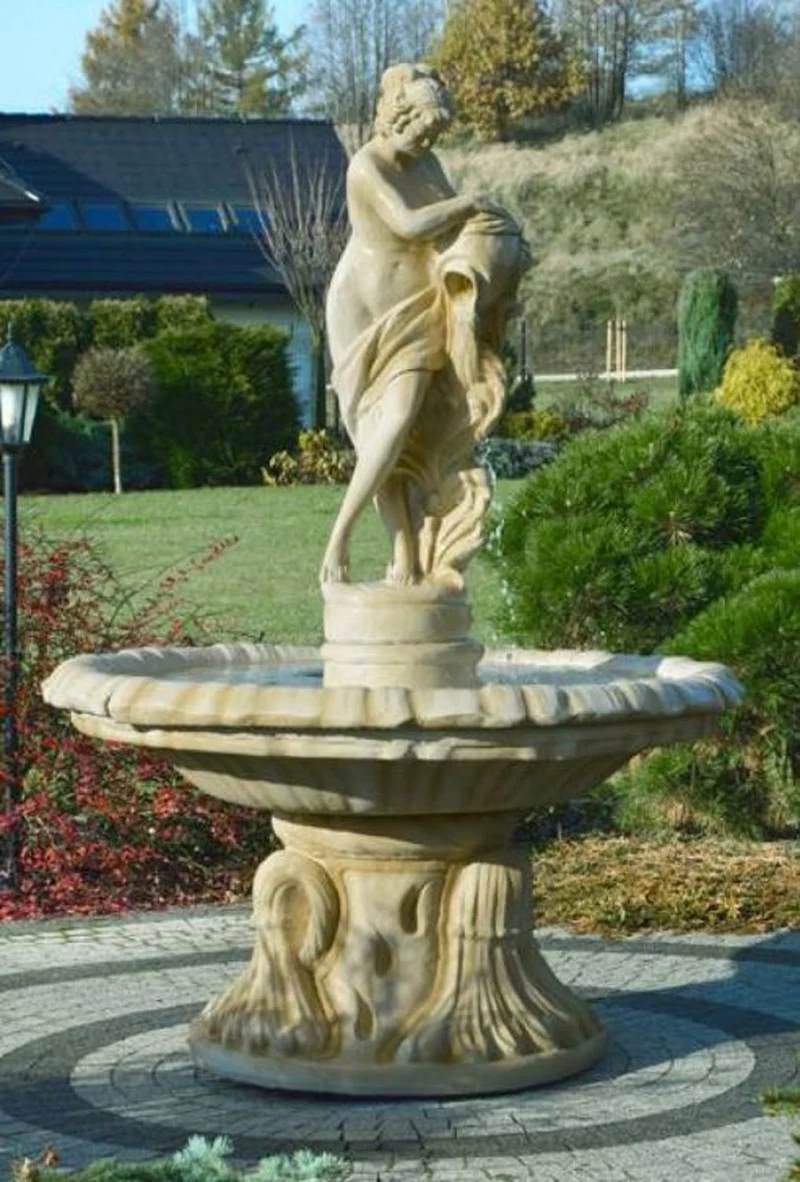 Casa Padrino Jugendstil Springbrunnen Frau mit Krug Sandfarben Ø 155 x H. 218 cm - Prunkvoller Gartenbrunnen - Gartendeko Brunnen - Barock & Jugendstil Garten Deko Accessoires