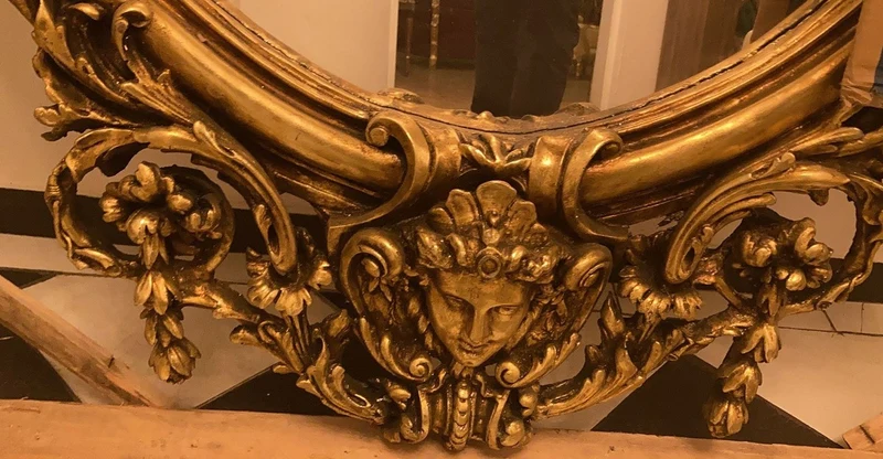Casa Padrino Luxus Barock Spiegel Gold - Handgefertigter Antik Stil Spiegel - Prunkvoller Wandspiegel im Barockstil - Barock Möbel - Edel & Prunkvoll