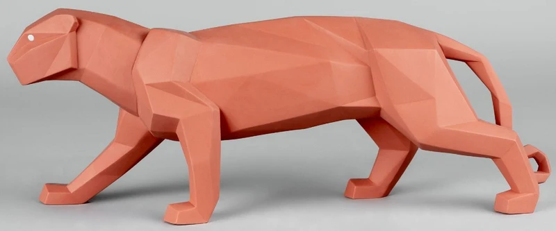 Casa Padrino Luxus Porzellan Panther Skulptur Matt Korallenrot 50 x 12 x H. 19 cm - Hangefertigte Deko Figur aus feinstem spanischen Porzellan - Luxus Deko Accessoires