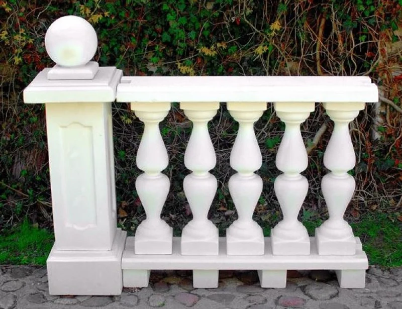 Casa Padrino Jugendstil Balustrade mit Säule und dekorativer Kugel Weiß 133 x 33 x H. 110 cm - Massives Stein Geländer aus feinstem Beton - Garten & Terrassen Balustraden