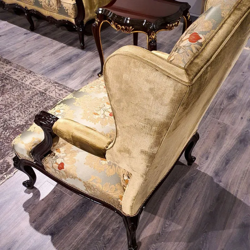 Casa Padrino Luxus Barock Ohrensessel Gold / Mehrfarbig / Schwarz - Prunkvoller Wohnzimmer Sessel mit elegantem Muster - Barock Möbel