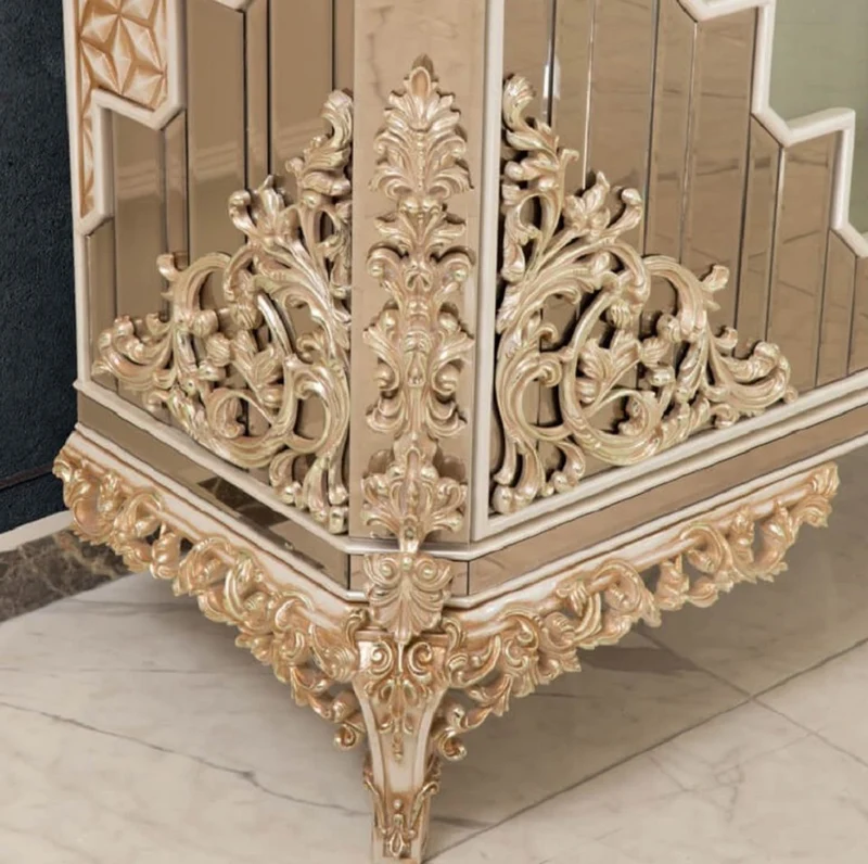 Casa Padrino Luxus Barock Möbel Set Weiß / Gold - 1 Sideboard & 2 Spiegel - Handgefertigte Möbel im Barockstil - Edel & Prunkvoll