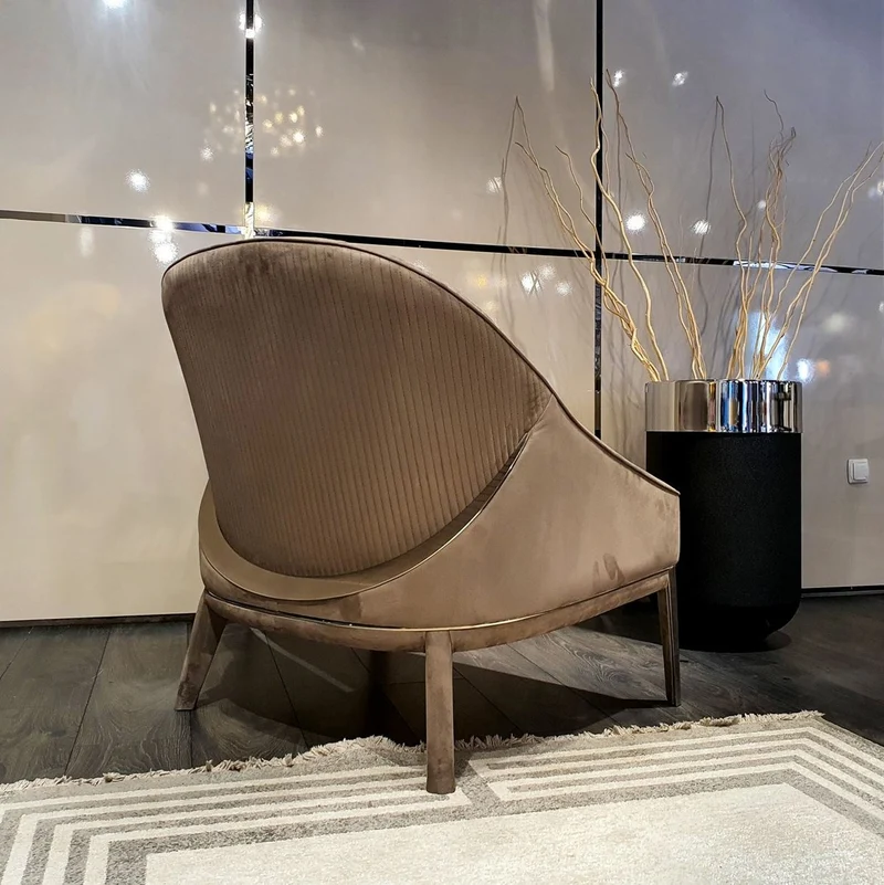 Casa Padrino Luxus Sessel Braun / Silber 85 x 88 x H. 90 cm - Wohnzimmer Sessel - Wohnzimmer Möbel - Luxus Kollektion
