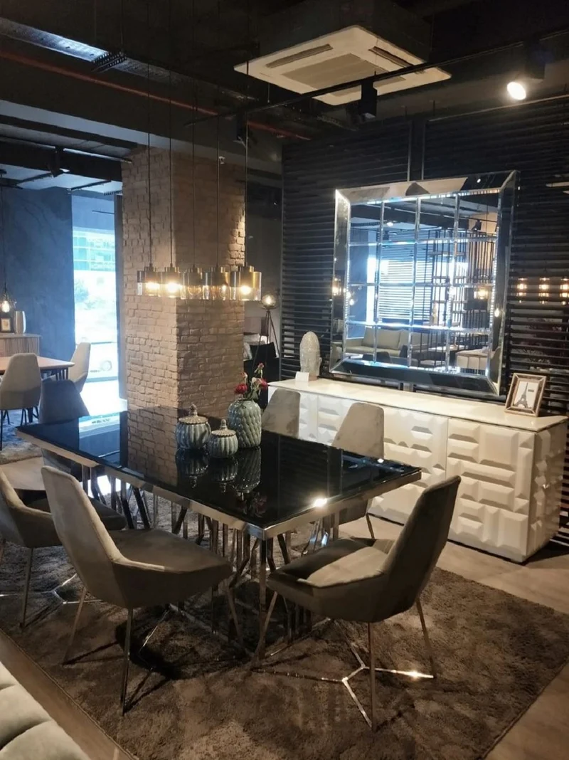 Casa Padrino Luxus Sideboard Weiß / Silber 220 x 45 x H. 75 cm - Edler Massivholz Schrank mit 4 Türen - Luxus Möbel - Luxus Qualität