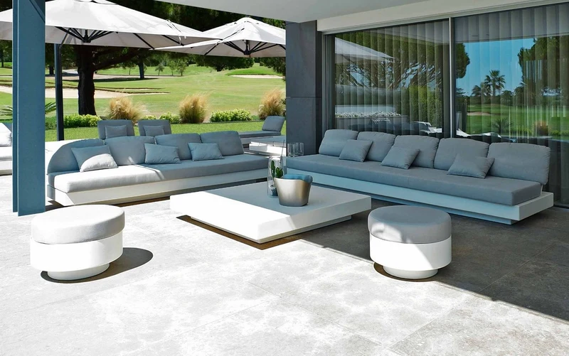 Casa Padrino Luxus 5er Gartensofa Grau / Matt Weiß 350 x 90 x H. 70 cm - Wetterbeständiges Garten Terrassen Sofa - Hotel Möbel - Luxus Qualität