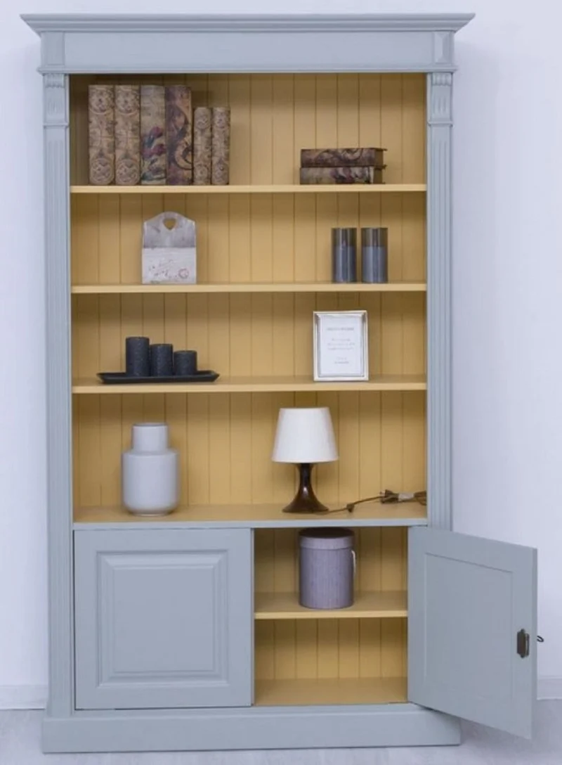 Casa Padrino Landhausstil Bücherschrank Grau / Gelb 120 x 39 x H. 197 cm - Massivholz Schrank - Wohnzimmerschrank - Büroschrank - Landhausstil Möbel