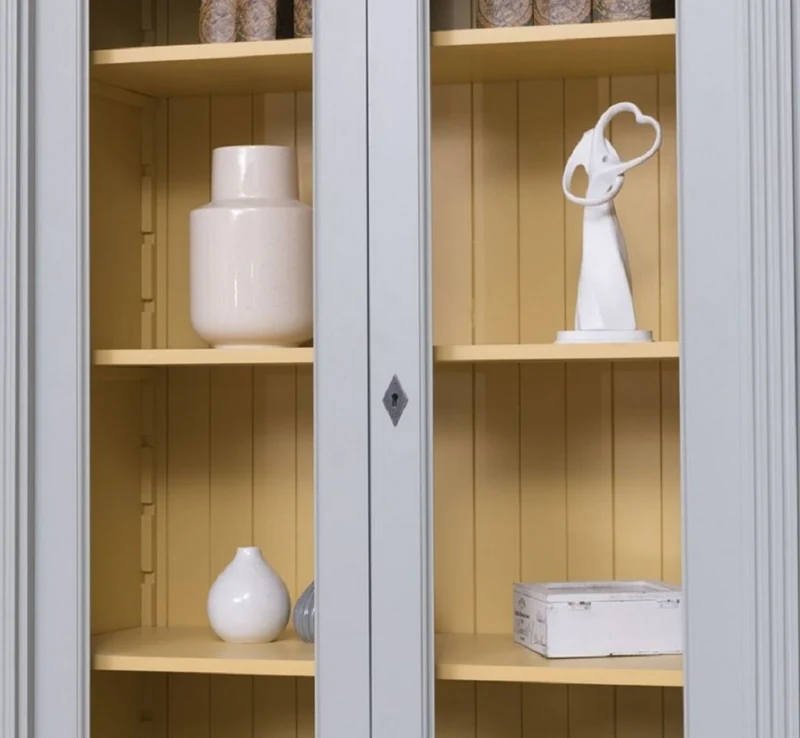 Casa Padrino Landhausstil Wohnzimmerschrank Grau / Gelb 286 x 51 x H. 228 cm - Massivholz Schrank - Bücherschrank - Regalschrank - Landhausstil Möbel