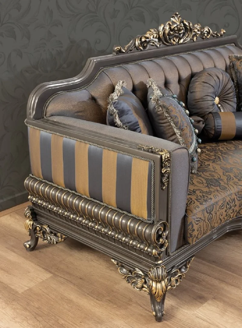 Casa Padrino Luxus Barock Wohnzimmer Set Blau / Grau / Gold - 2 Sofas & 2 Sessel & 1 Couchtisch - Prunkvolle Barock Wohnzimmer Möbel