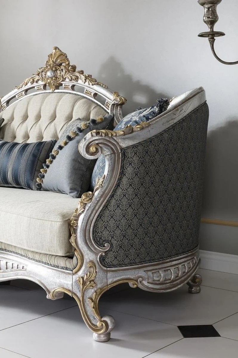 Casa Padrino Luxus Barock Wohnzimmer Sofa mit dekorativen Kissen Creme / Blau / Silber / Gold 250 x 95 x H. 125 cm - Edel & Prunkvoll