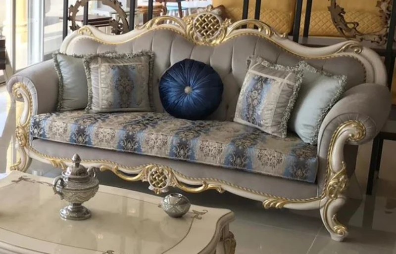 Casa Padrino Luxus Barock Wohnzimmer Set Grau / Blau / Weiß / Gold - 2 Sofas & 2 Sessel & 1 Couchtisch - Wohnzimmer Möbel im Barockstil - Edel & Prunkvoll