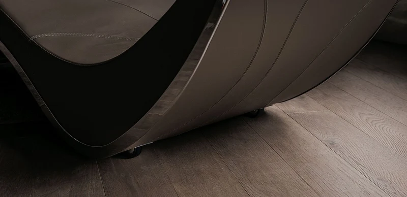 Casa Padrino Luxus Designer Liegesessel mit Rollen Braun / Silber 200 x 70 x H. 70 cm - Edle Kunstleder Chaiselongue - Relax Sessel - Relax Liege - Luxus Wohnzimmer Möbel