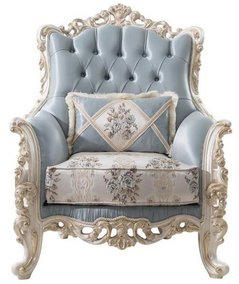 Casa Padrino Luxus Barock Wohnzimmer Sessel mit dekorativem Kissen Hellblau / Creme / Weiß / Gold 97 x 90 x H. 120 cm - Edle Barock Wohnzimmer Möbel