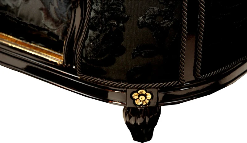 Pompöös by Casa Padrino Luxus Barock Hunde & Katzenbett Deluxe Schwarz Bouquet Muster / Gold von Harald Glööckler